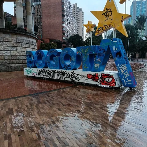 Turismo Bogotá rechaza actos de vandalismo y plantea acciones legales a responsables o facilitadores de estos actos de destrucción