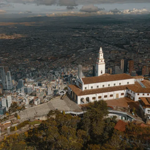 Bogotá refuerza estrategias de protección para preservar la experiencia turística en Monserrate