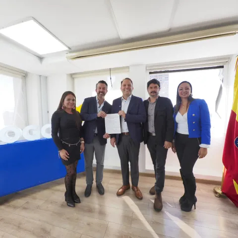 Bogotá implementa nuevas alianzas estratégicas con Airbnb para promover un turismo responsable y sostenible