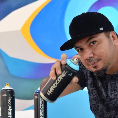 Obra de arte urbano pintada en vivo por el artista ‘REPSO’ en el stand de Bogotá en la COP16 será donada a Institución Educativa de Cali