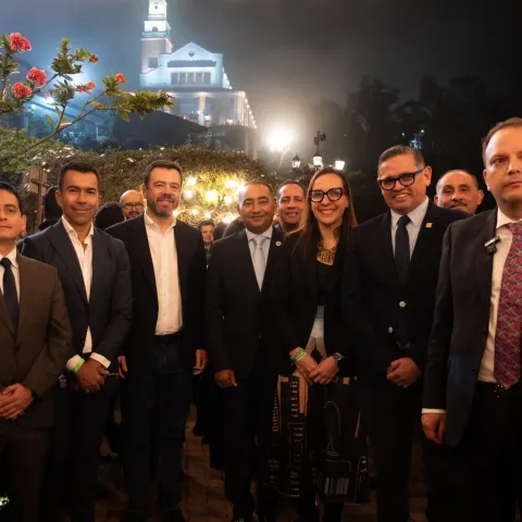 Bogotá dió la bienvenida en Monserrate a más de 150 líderes y personalidades para vivir ANATO 2025
