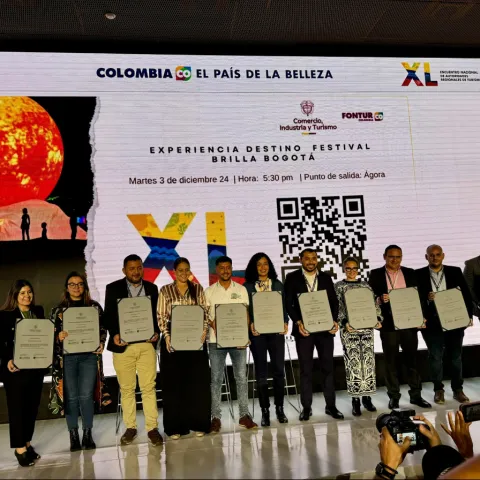 Bogotá recibe dos reconocimientos por su innovación y competitividad turística en el XL Encuentro Nacional de Autoridades Regionales de Turismo