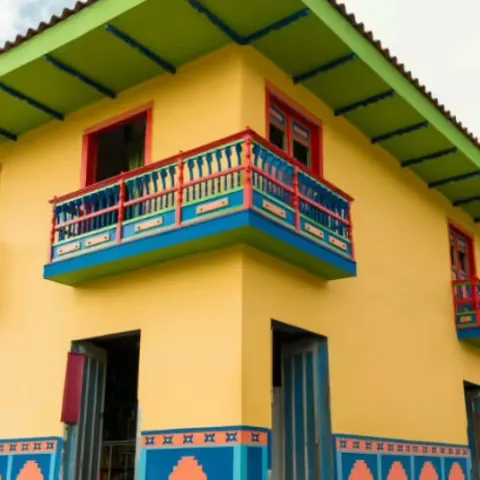 En el primer semestre de 2025 llegaron a Colombia 3,3 millones de visitantes no residentes: se proyecta una mayor llegada de turistas internacionales