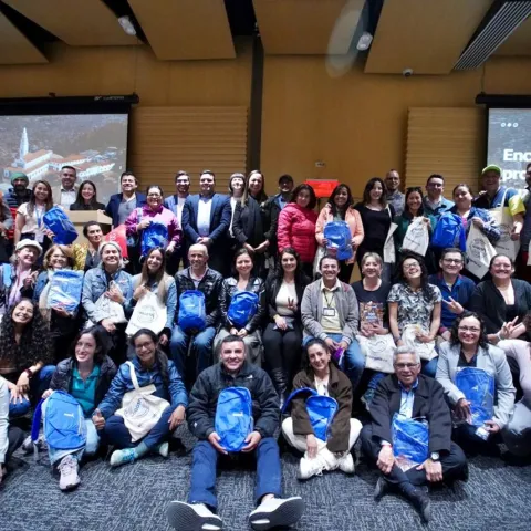 Bogotá avanza en su estrategia de guianza turística: más de 150 guías profesionales de turismo fortalecen sus capacidades en innovación y sostenibilidad