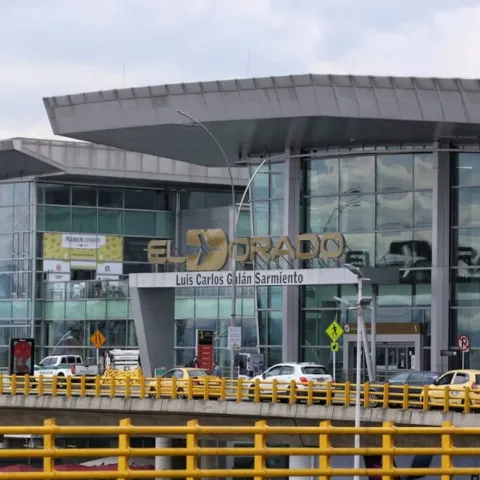 Aeropuerto Internacional El Dorado y Bogotá acordaron nuevas medidas de seguridad y atención tras caso de violencia de género