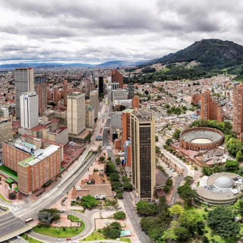 La reforma tributaria propuesta por el Gobierno Nacional pone en riesgo el turismo: Bogotá alza la voz por un sector estratégico para la economía del país