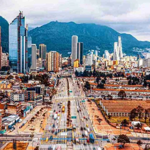 Se fortalece la conectividad con Europa a través de la nueva ruta aérea directa entre Bogotá y Paris