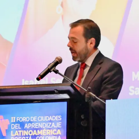 Bogotá se posiciona como un centro de desarrollo de turismo y reuniones de negocios al ser sede del II Foro de Ciudades del Aprendizaje de Latinoamérica 2024