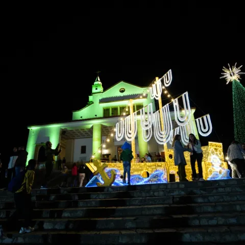 Monserrate iluminado