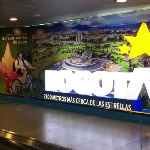 IDT y Aeropuerto Internacional El Dorado se unen para impulsar el turismo en Bogotá