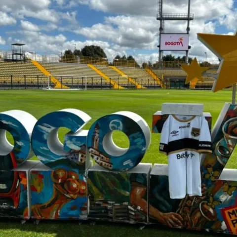 Revelan la camiseta del Internacional de Bogotá: de marca bien gomela