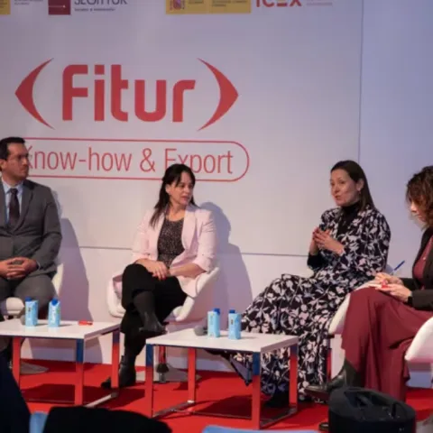Bogotá lidera como Destino Turístico Inteligente en FITUR 2026: vida, sostenibilidad e innovación