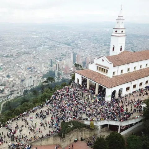 Monserrate en Semana Santa 2026: horarios, restricciones y recomendaciones para visitar el templo por el sendero peatonal
