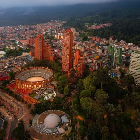 Bogotá alcanzó récord histórico con la llegada de cuatro millones de turistas en 2026: ¿por qué cada vez más personas eligen viajar a la capital?