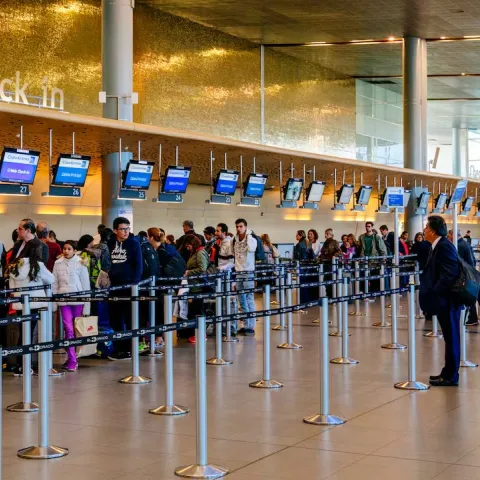 Transporte aéreo en Colombia mantiene tendencia positiva: crece 5,1 % frente a 2025