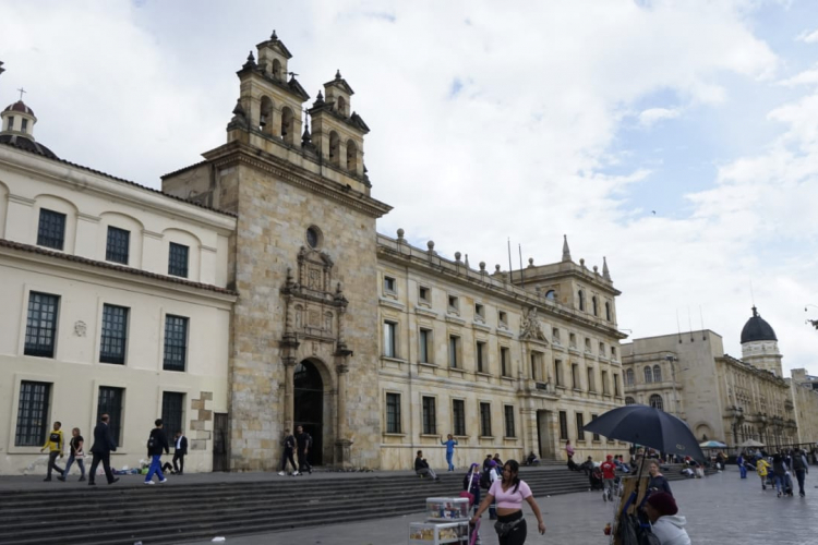 Explora la espiritualidad y cultura de Bogotá en Semana Santa: Recorridos gratuitos por sus iglesias más emblemáticas