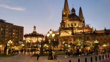 Reconocida aerolínea abre vuelo que conecta a Colombia con la cuna del tequila y el mariachi