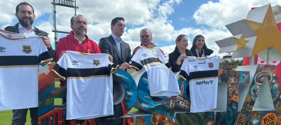Internacional de Bogotá presentó su camiseta titular para el 2026 y confirmó sus primeros refuerzos