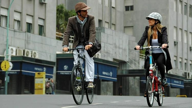 Bogotá consolida su oferta de turismo sostenible con rutas de biciturismo a través de sus corredores históricos