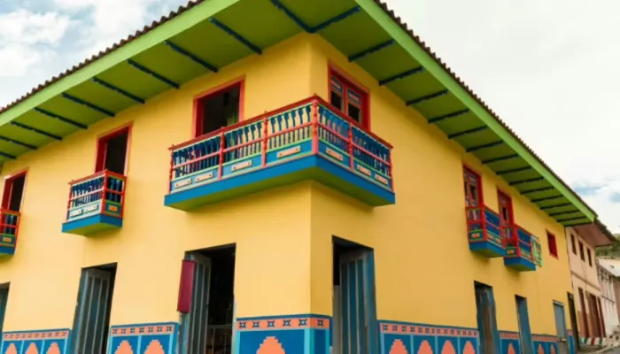 En el primer semestre de 2025 llegaron a Colombia 3,3 millones de visitantes no residentes: se proyecta una mayor llegada de turistas internacionales
