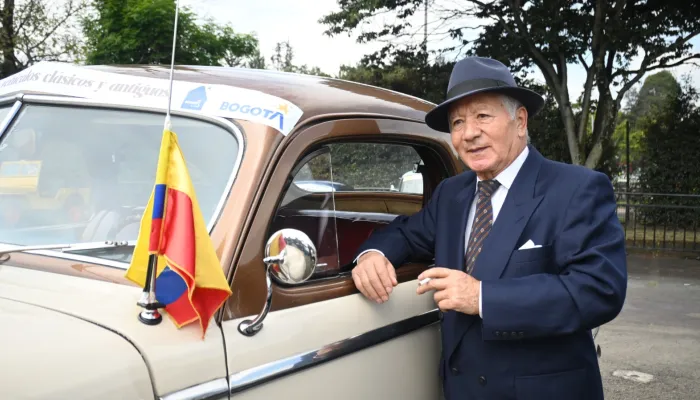 Bogotá celebra su historia sobre ruedas con la segunda edición del Desfile de Autos Clásicos y Antiguos