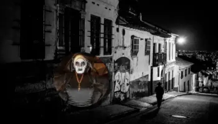 El lado oculto de La Candelaria: recorridos nocturnos que revelan misterios y leyendas de Bogotá
