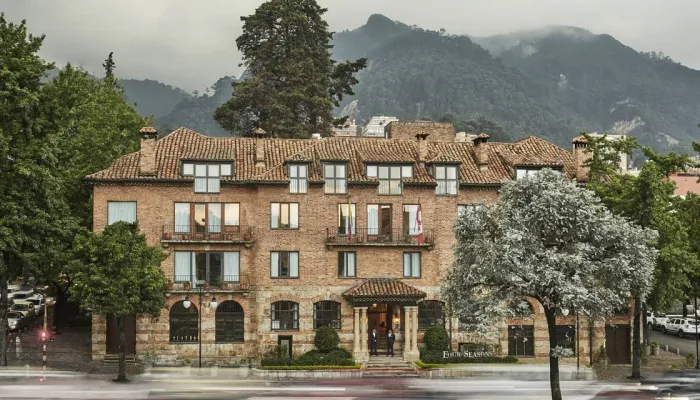 Four Seasons Hotel Bogotá Casa Medina, hotel de Bogotá reconocido entre los mejores de Centro y Sudamérica en 2026