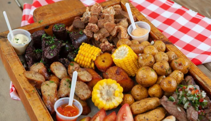 Fritanga a 25.000 pesos en Bogotá: las plazas de mercado donde la venderán del 2 al 4 de octubre