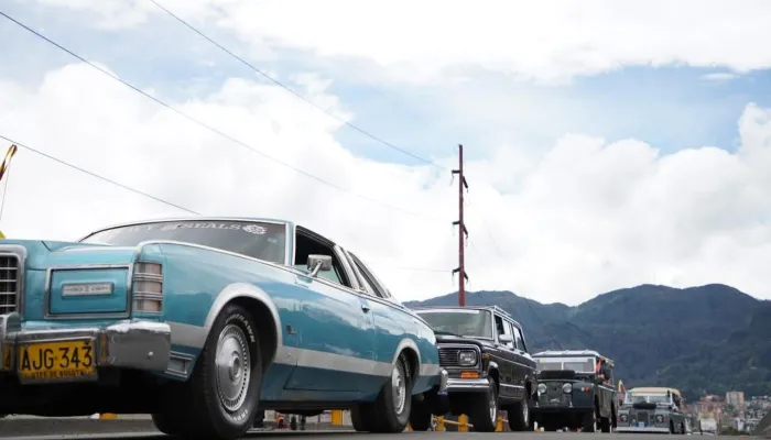 Los clásicos vuelven a rodar: Bogotá abre inscripciones para el Desfile de Autos Clásicos y Antiguos 2026