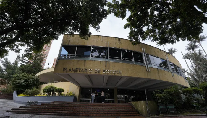 Electrónica, títeres y descanso: el Domo del Planetario de Bogotá despide octubre