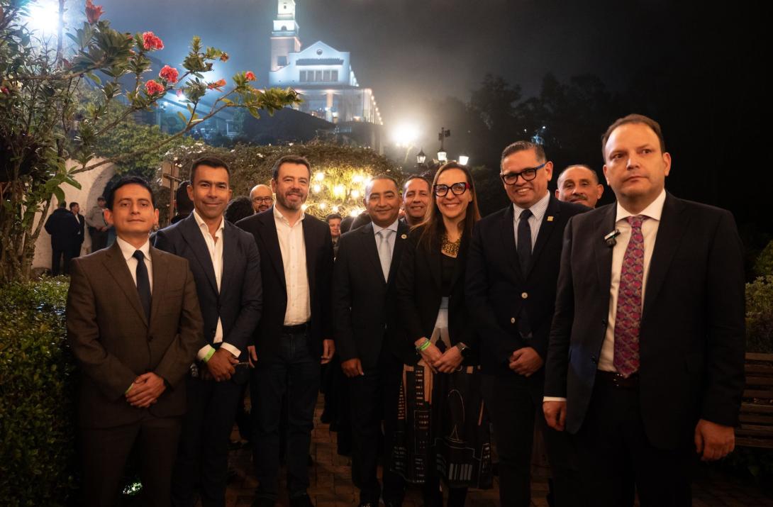 Bogotá dió la bienvenida en Monserrate a más de 150 líderes y personalidades para vivir ANATO 2025