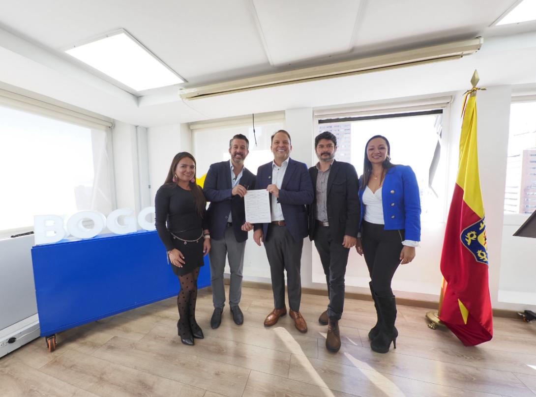 Bogotá implementa nuevas alianzas estratégicas con Airbnb para promover un turismo responsable y sostenible