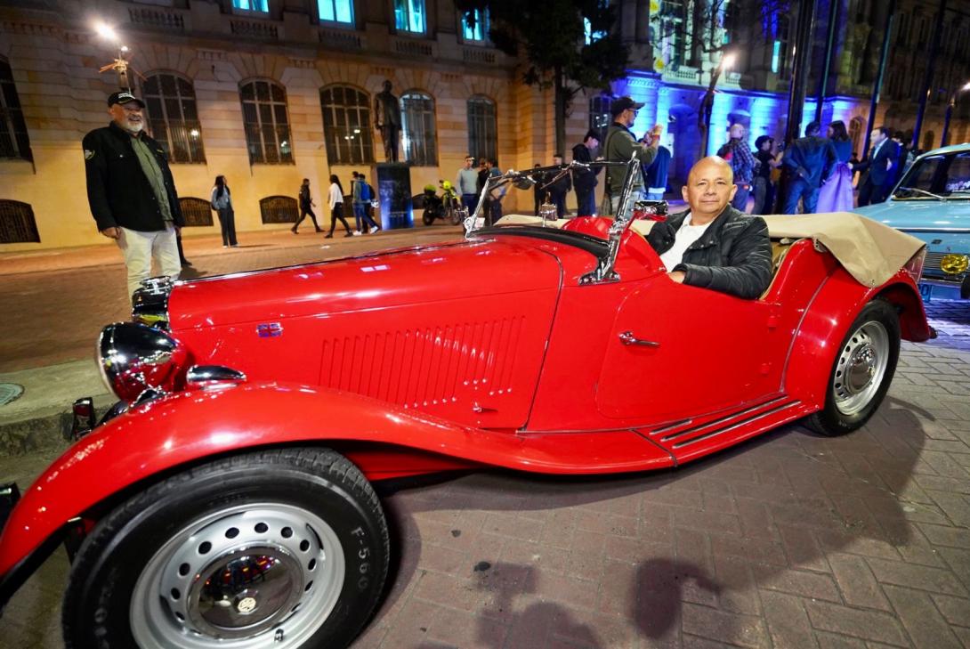 ¡No se lo pierda! Bogotá vivirá un gran desfile de autos clásicos y antiguos