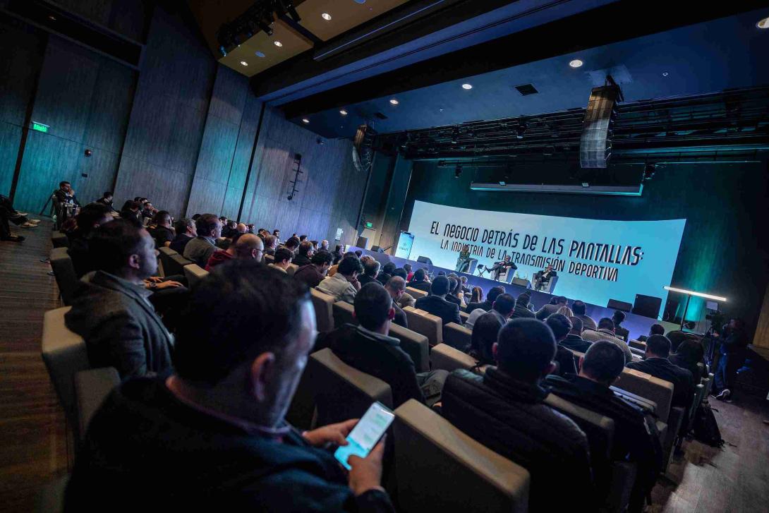 Bogotá da la bienvenida al encuentro internacional de fútbol Axis Summit 2025