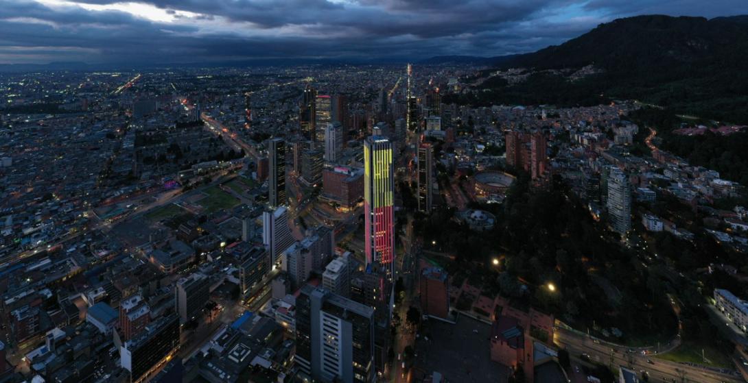 ¡Bogotá celebra sus 486 años! Mariachi de Guadalajara dio serenata a la ciudad desde lo alto de la Torre Colpatria