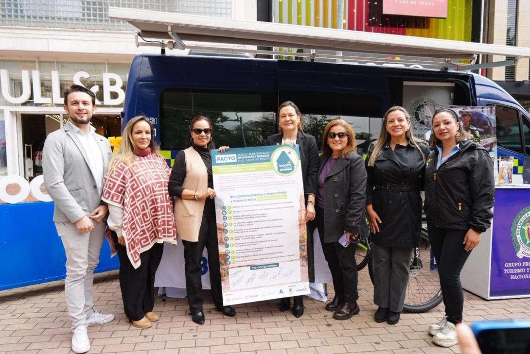 Angela Sofía Garzón Caicedo Directora del IDT, en la campaña de Bogotá, la casa de todos se mantiene limpia