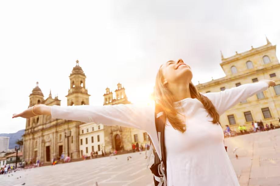 Mujeres impulsan el turismo en Bogotá: así viajan y lideran el sector