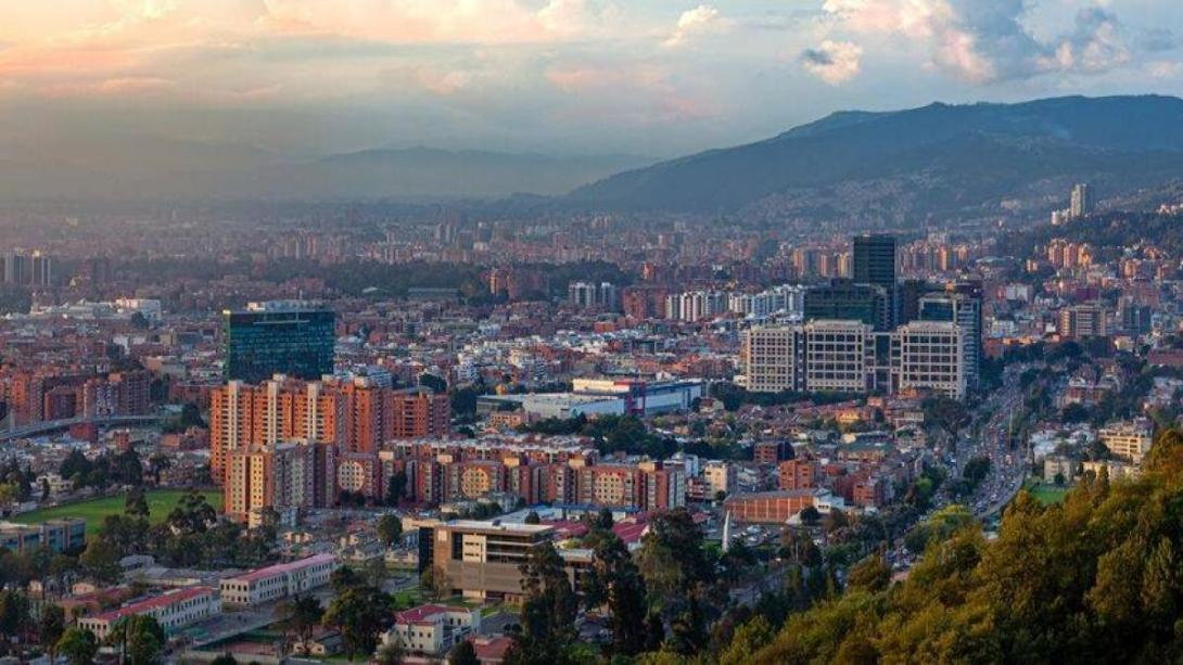 Más vuelos y menos turistas extranjeros: así se mueve el turismo en Bogotá en 2026